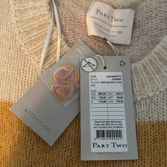 Part two bell sleeve sweater - Picture 7 of 7